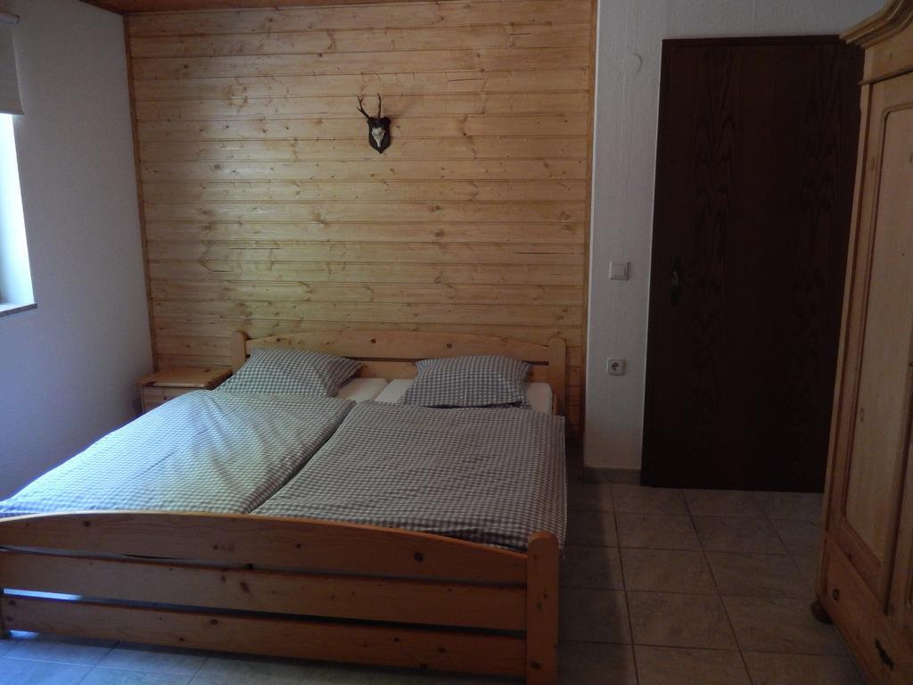 Haus Am Wald Apartment Steindorf am Ossiacher See Phòng bức ảnh